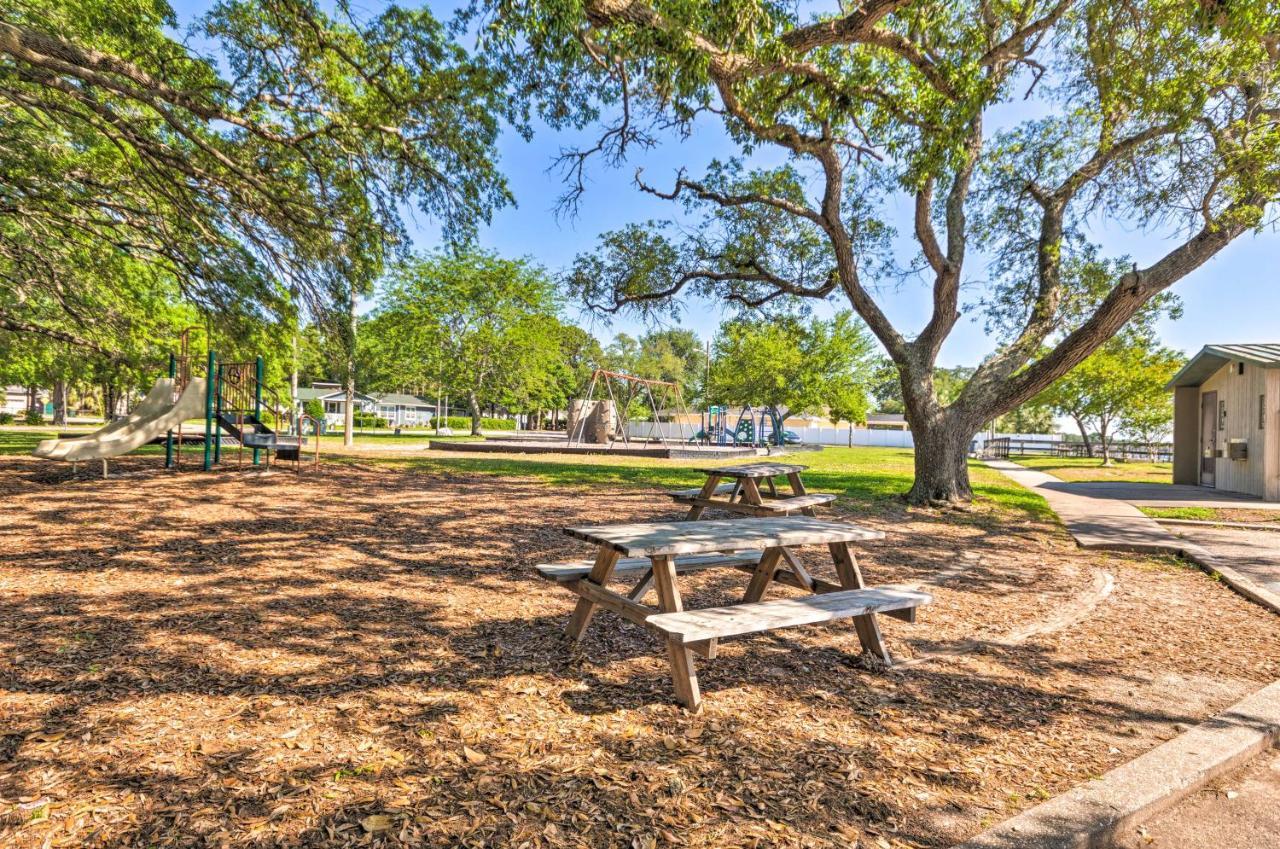 Fort Walton Coastal Retreat With Yard Walk To Beach Φορτ Γουόλτον Μπιτς Εξωτερικό φωτογραφία