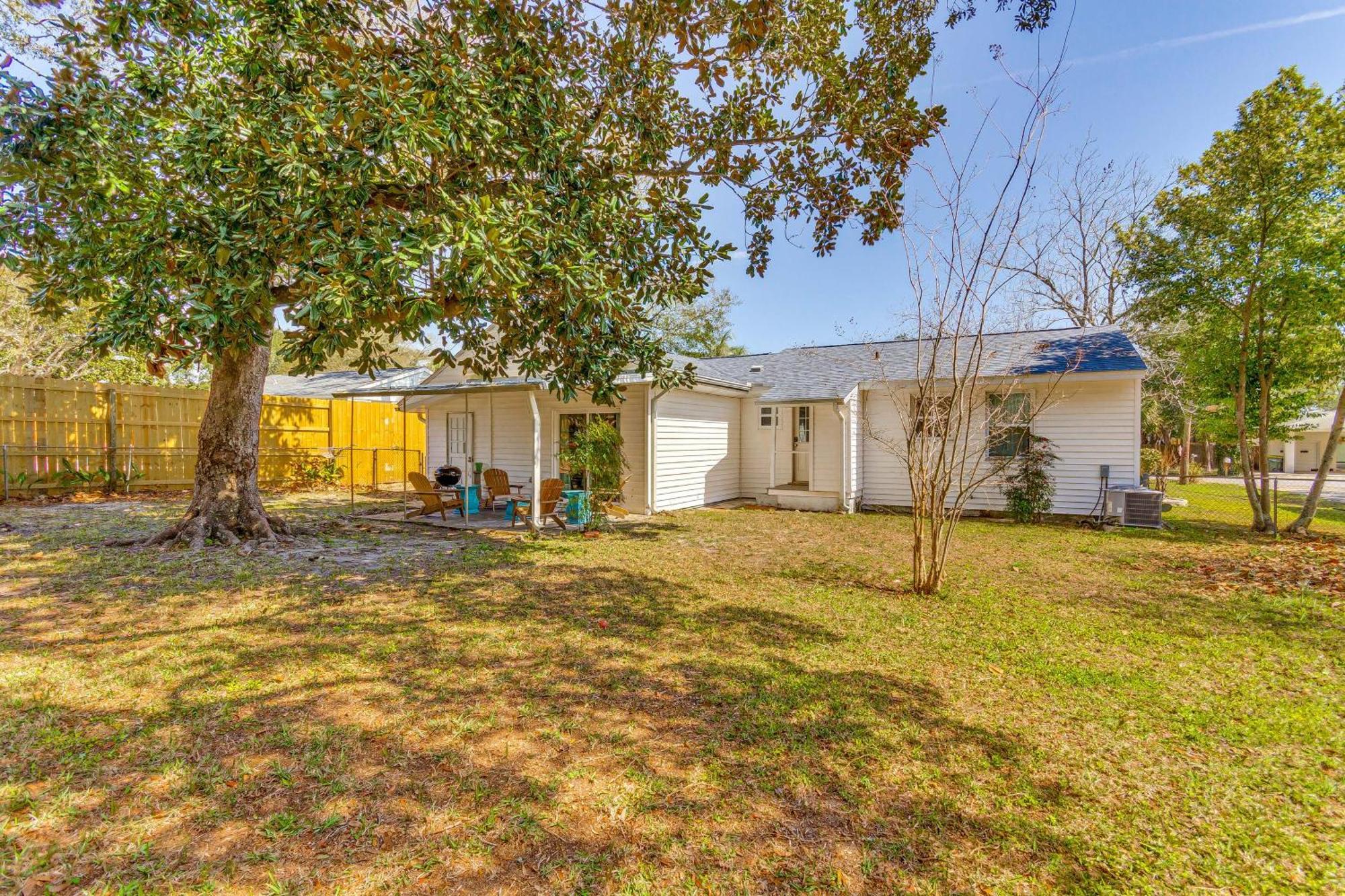 Fort Walton Coastal Retreat With Yard Walk To Beach Φορτ Γουόλτον Μπιτς Εξωτερικό φωτογραφία
